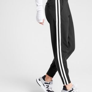 Athleta Venice Side Stripped Jogger size xs